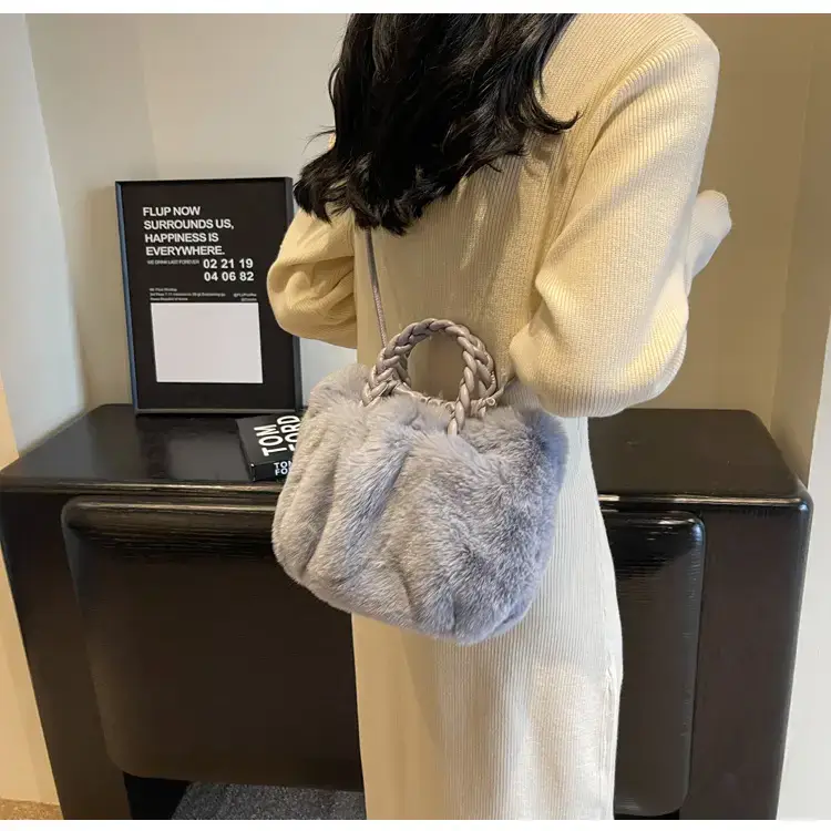 Plush Cloud Shoulder Bag for Women 2023 — feature 24