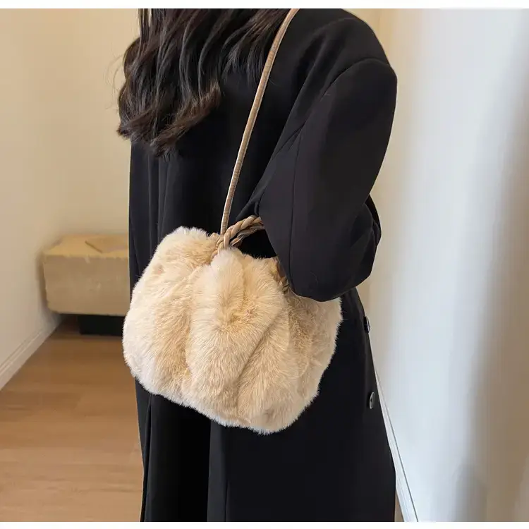 Plush Cloud Shoulder Bag for Women 2023 — feature 31