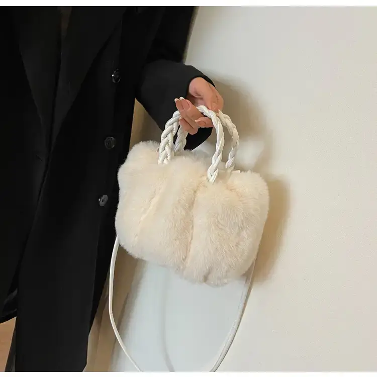 Plush Cloud Shoulder Bag for Women 2023 — feature 34