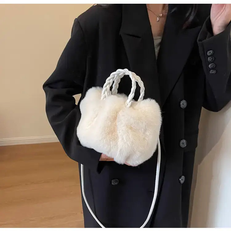 Plush Cloud Shoulder Bag for Women 2023 — feature 36