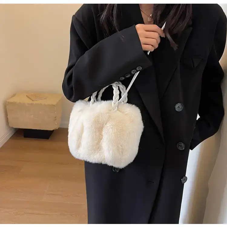 Plush Cloud Shoulder Bag for Women 2023 — feature 37