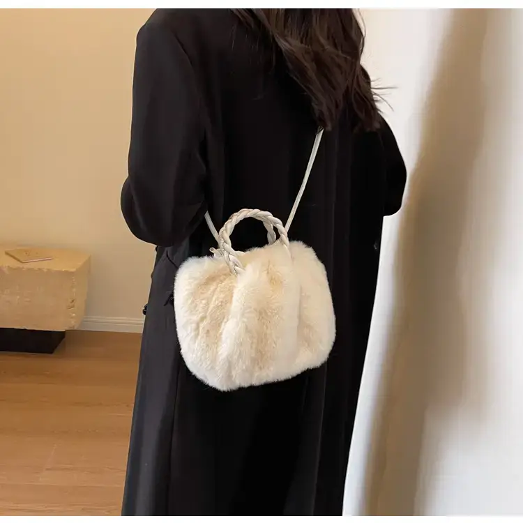 Plush Cloud Shoulder Bag for Women 2023 — feature 44