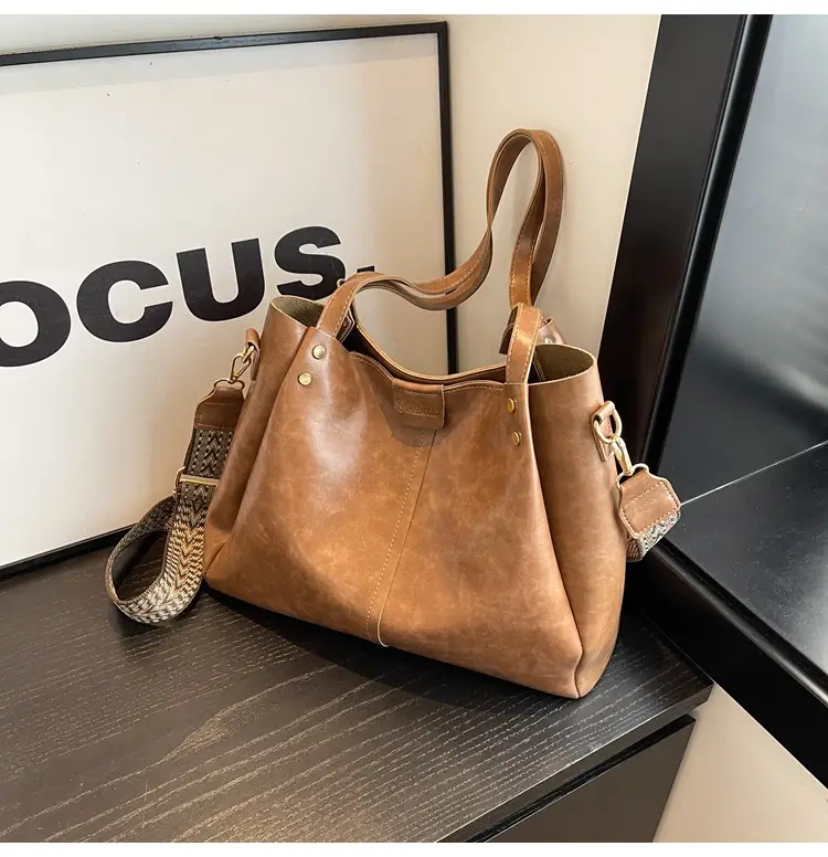 Women's Brown Leather Shoulder Tote Bag Large Capacity — feature 18