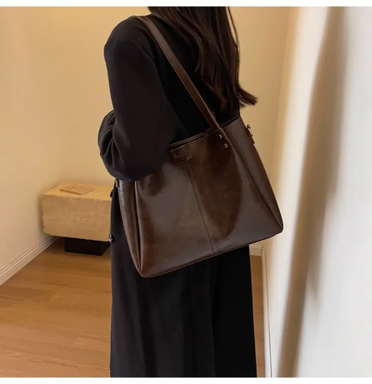 Women's Brown Leather Shoulder Tote Bag Large Capacity — feature 24