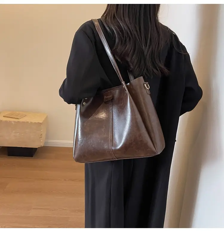 Women's Brown Leather Shoulder Tote Bag Large Capacity — feature 26