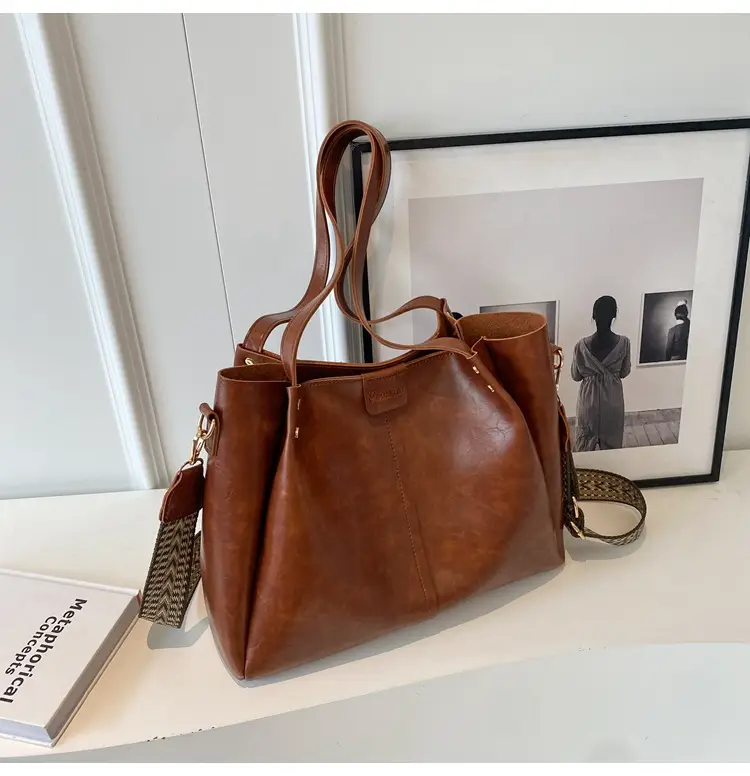 Women's Brown Leather Shoulder Tote Bag Large Capacity — feature 31