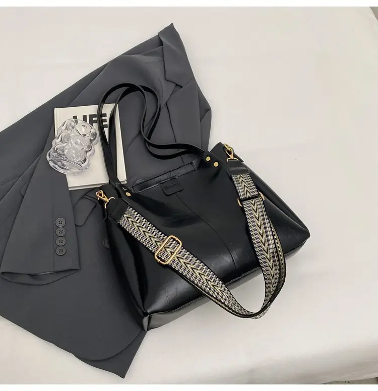 Women's Brown Leather Shoulder Tote Bag Large Capacity — feature 36
