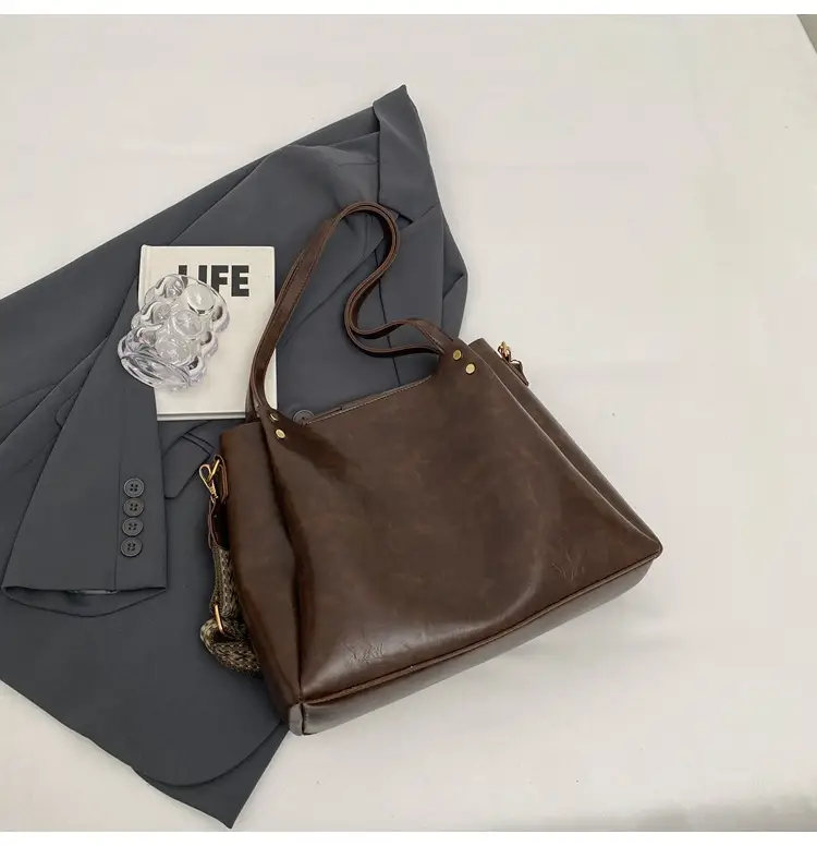 Women's Brown Leather Shoulder Tote Bag Large Capacity — feature 42