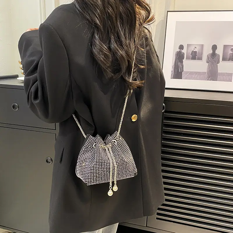 High-End Chain Crossbody Bag with Drawstring Closure