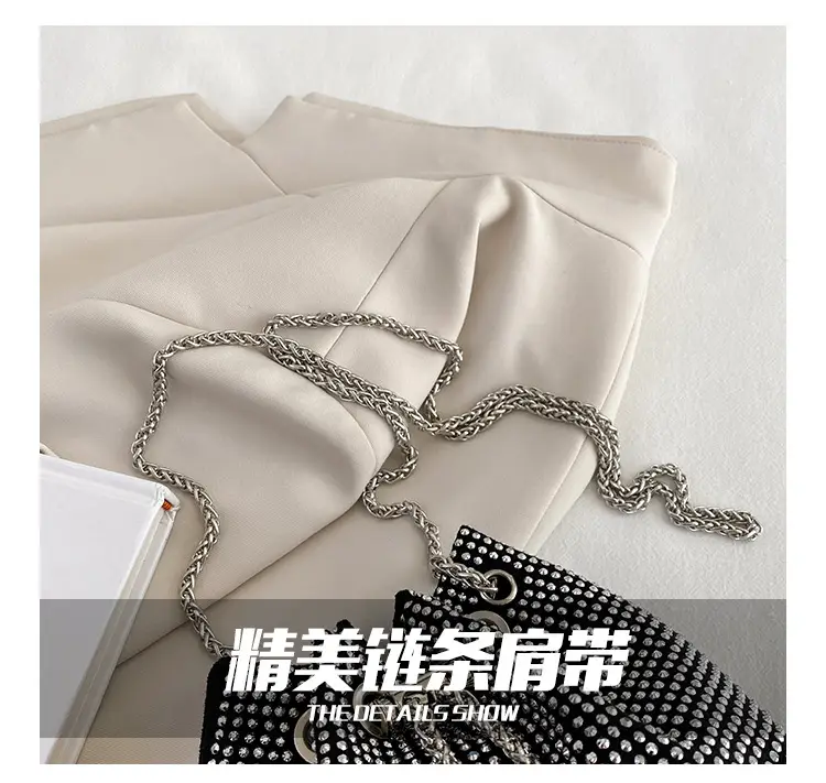 High-End Chain Crossbody Bag with Drawstring Closure — feature 4