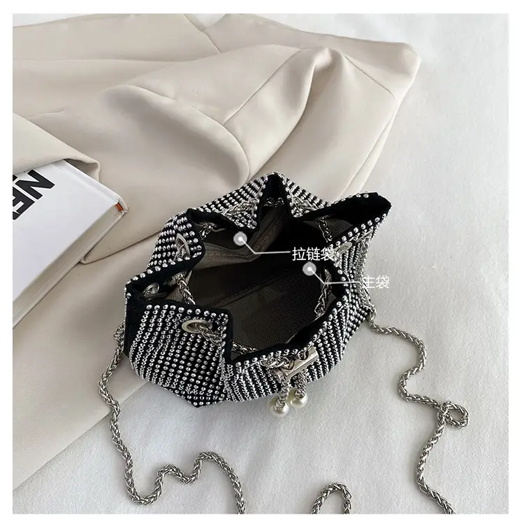 High-End Chain Crossbody Bag with Drawstring Closure — feature 9