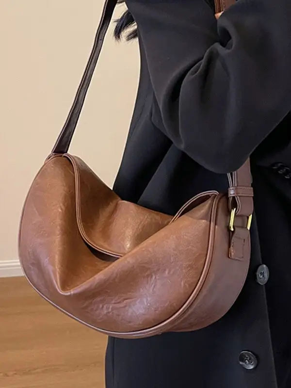 Women's Curved Leather Shoulder Bag Tan Autumn Winter 2023 - Image 7