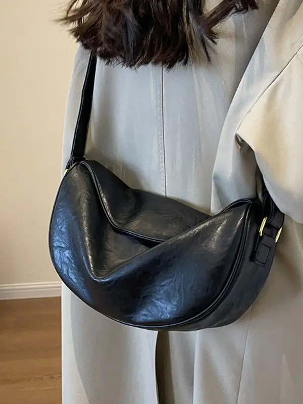 Women's Curved Leather Shoulder Bag Tan Autumn Winter 2023 - Image 10
