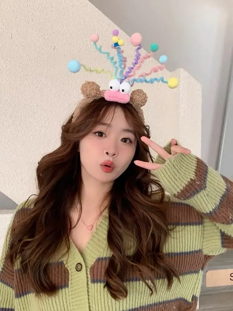 Twisted Cartoon Headband for Girls Party Birthday Hair Accessory — feature 3