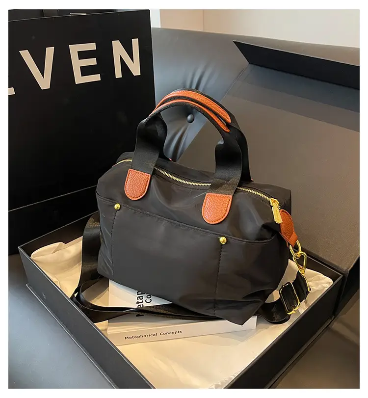 Large Capacity Crossbody Bag for Women — feature 2