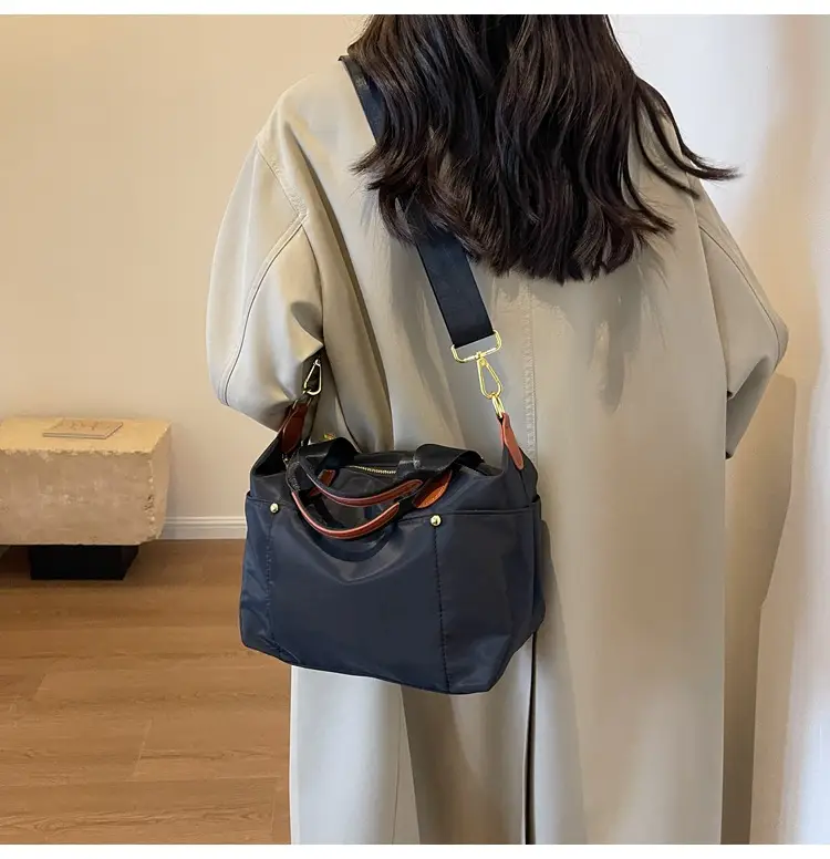 Large Capacity Crossbody Bag for Women — feature 21