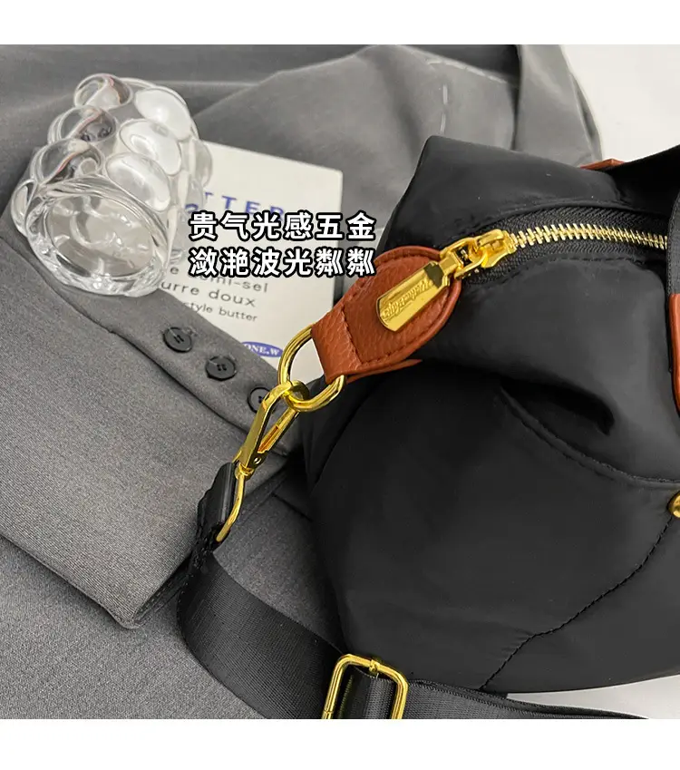 Large Capacity Crossbody Bag for Women — feature 5