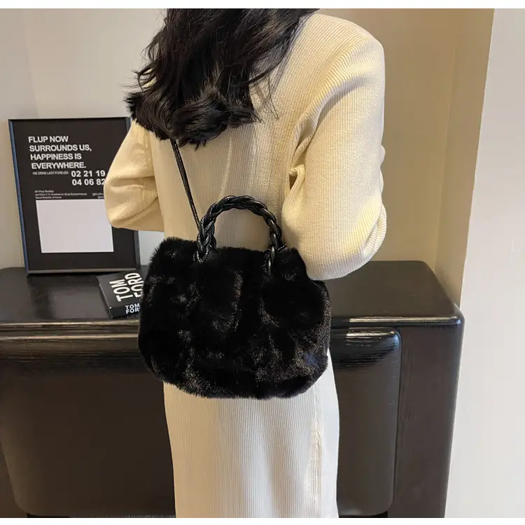 Plush Faux Fur Shoulder Bag for Women Winter 2023 — feature 12