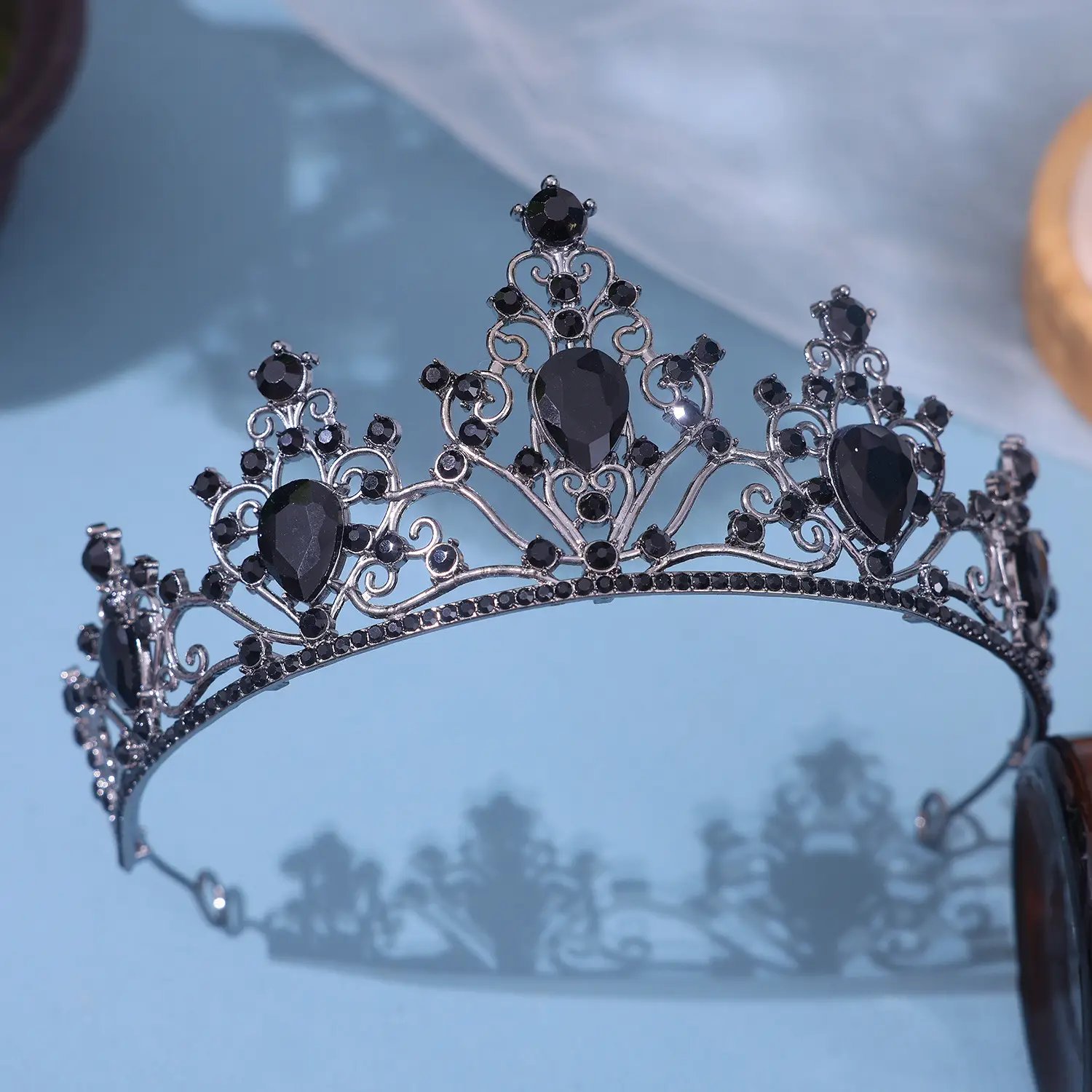 European Bride Rhinestone Crown Wedding Hair Accessory - Image 17