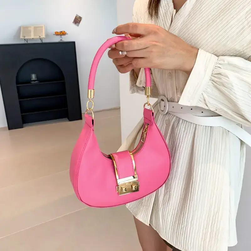Black High-End Lock Armpit Bag for Women — feature 21