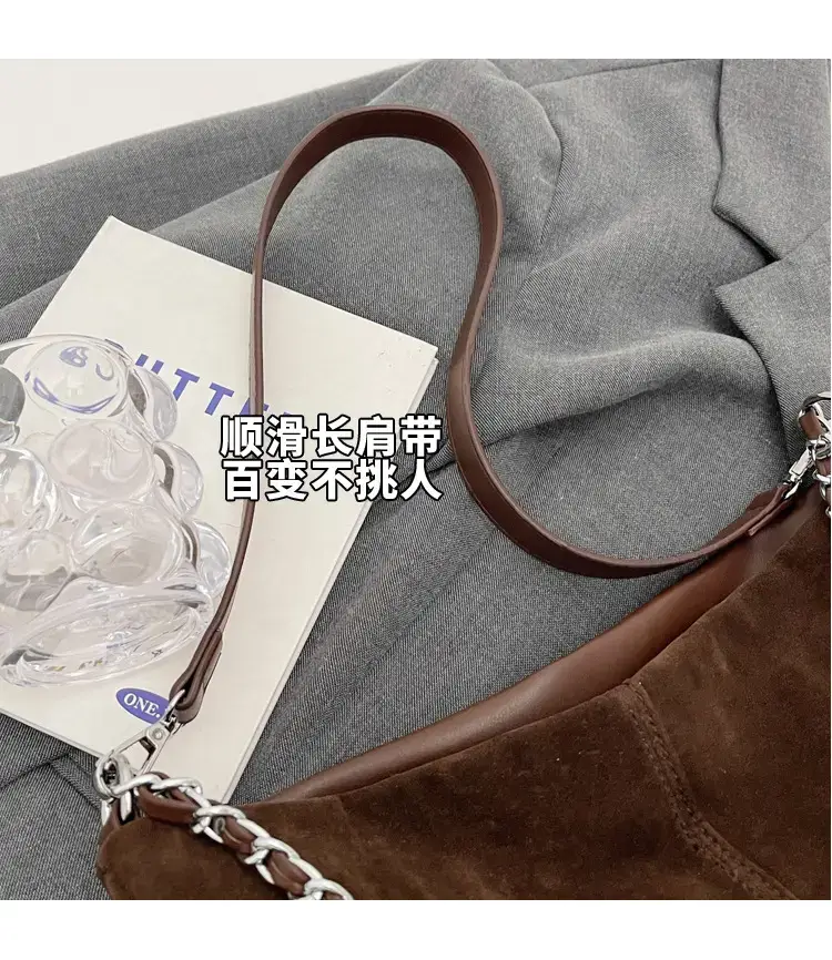 Black Velvet Shoulder Bag for Women 2023 — feature 4