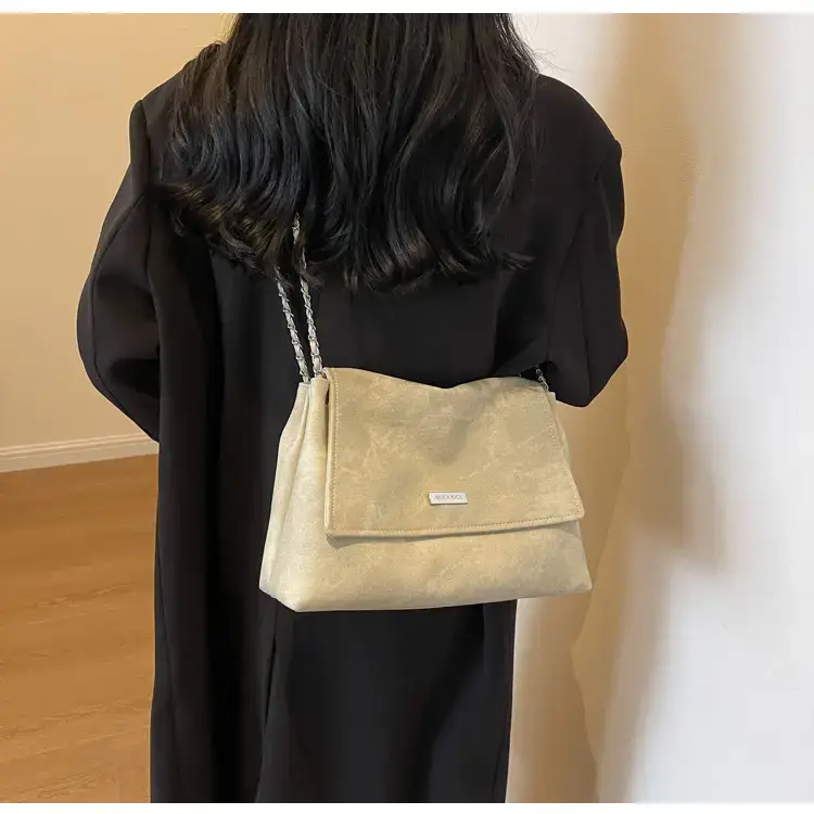 Frosted Chain Shoulder Bag Women Brown 2023 — feature 18