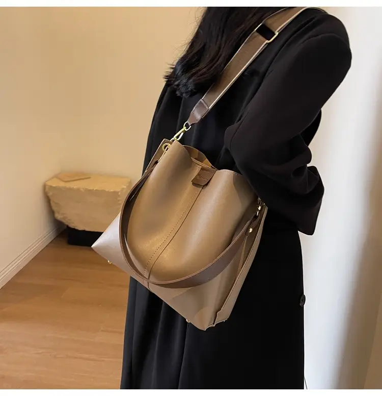 Women's Large Capacity Bucket Bag Beige 2024 — feature 30