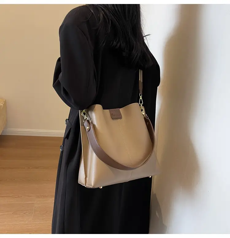 Women's Large Capacity Bucket Bag Beige 2024 — feature 31