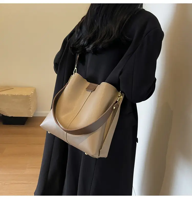Women's Large Capacity Bucket Bag Beige 2024 — feature 33