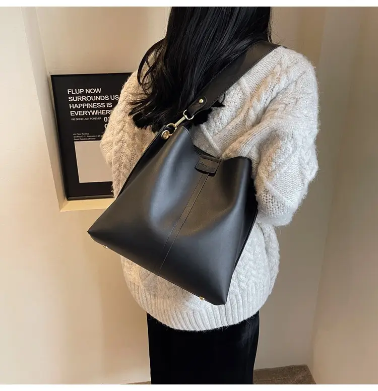 Women's Large Capacity Bucket Bag Beige 2024 — feature 34