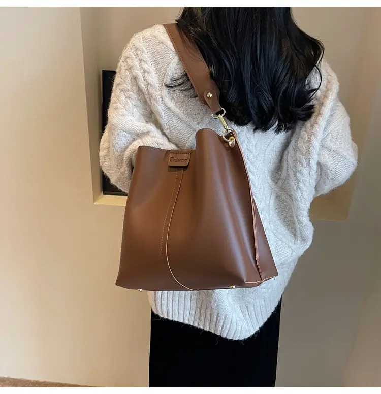 Women's Large Capacity Bucket Bag Beige 2024 — feature 41