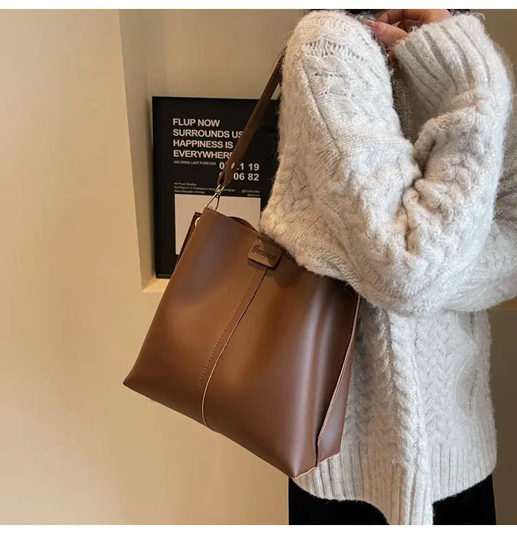 Women's Large Capacity Bucket Bag Beige 2024 — feature 43