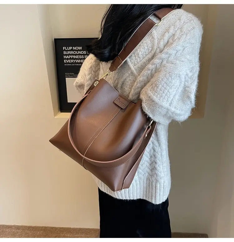 Women's Large Capacity Bucket Bag Beige 2024 — feature 46