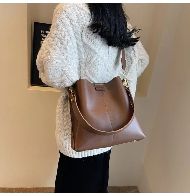 Women's Large Capacity Bucket Bag Beige 2024 — feature 47