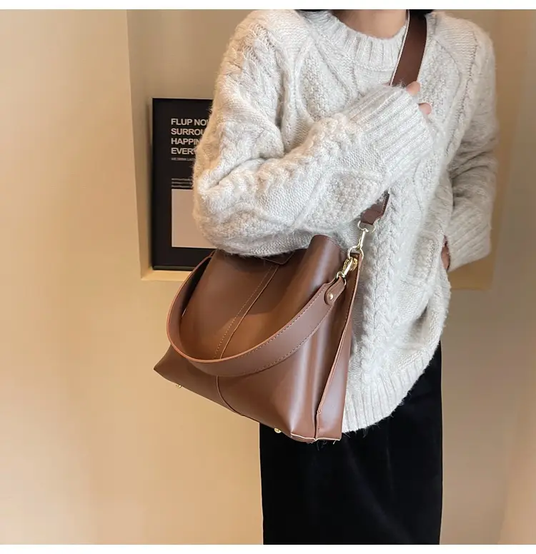Women's Large Capacity Bucket Bag Beige 2024 — feature 49