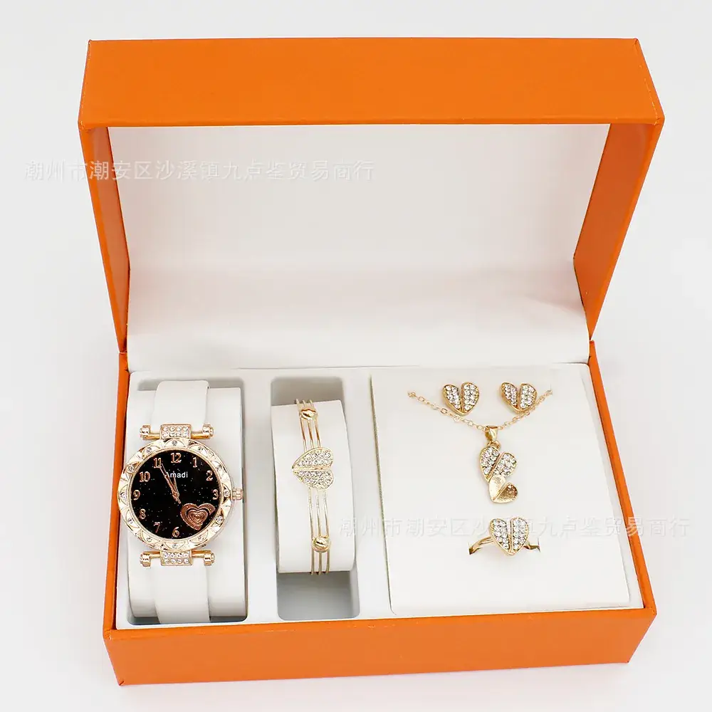 Gold Plated Heart-Shaped Watch Set for Women - Image 3