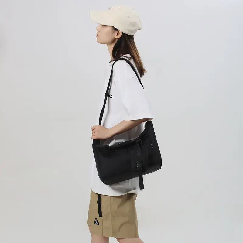 Men's Black Japanese Messenger Bag Large Capacity