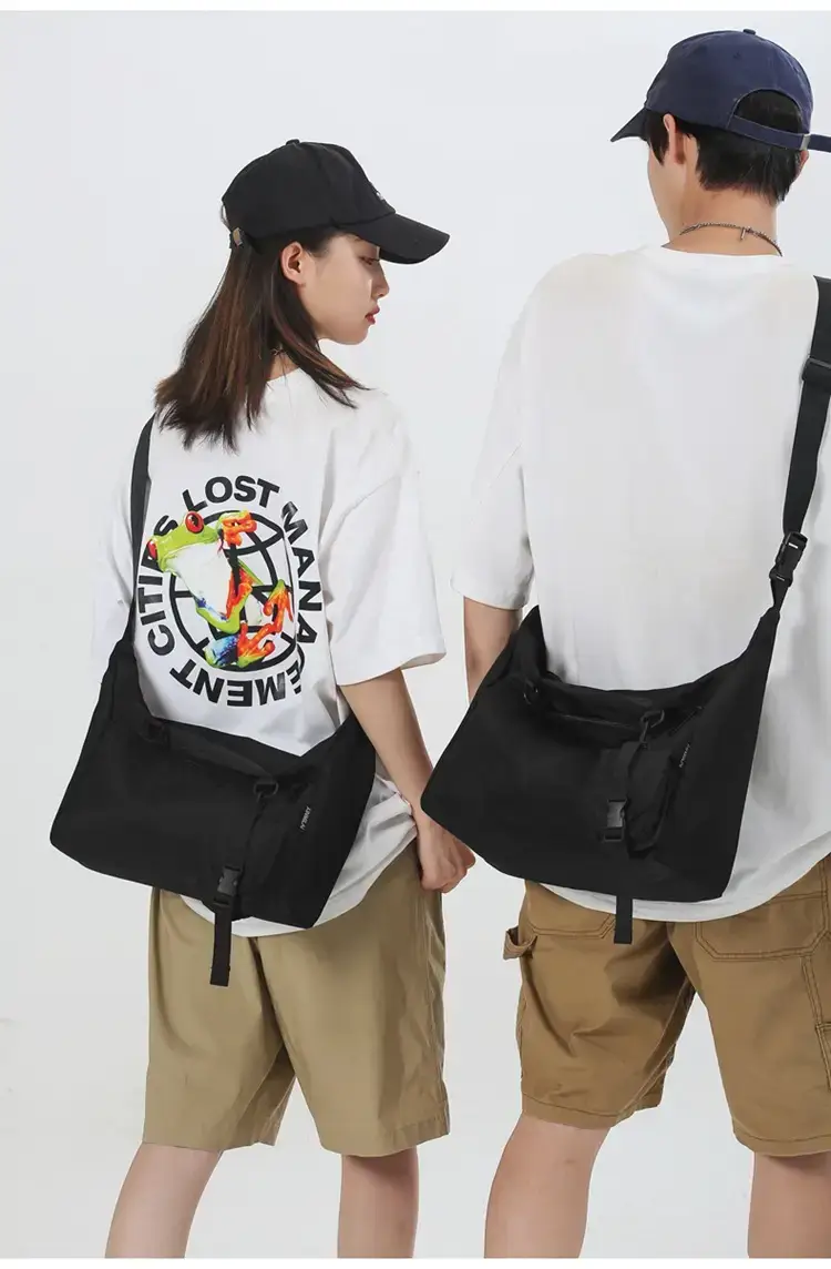Men's Black Japanese Messenger Bag Large Capacity — feature 17