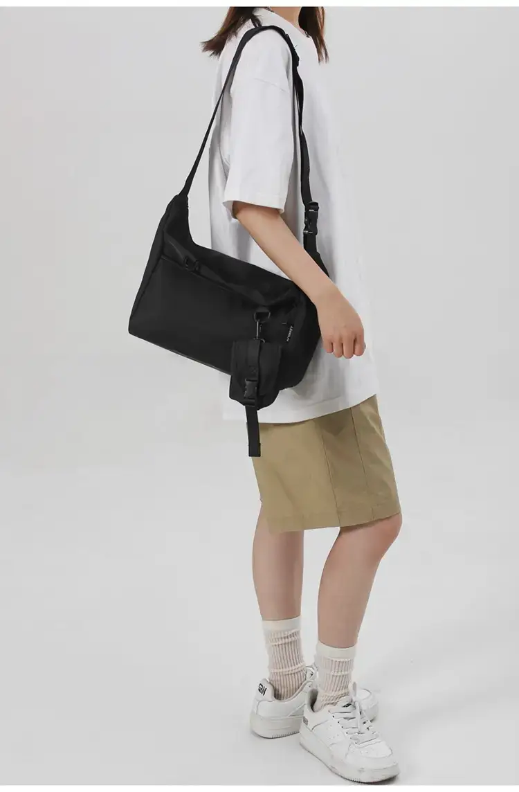 Men's Black Japanese Messenger Bag Large Capacity — feature 22