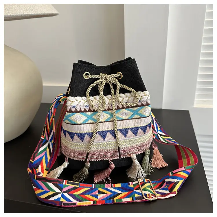 2023 Korean Style Tassel Crossbody Bag Brown — feature 10