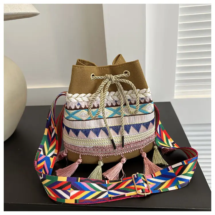2023 Korean Style Tassel Crossbody Bag Brown — feature 11