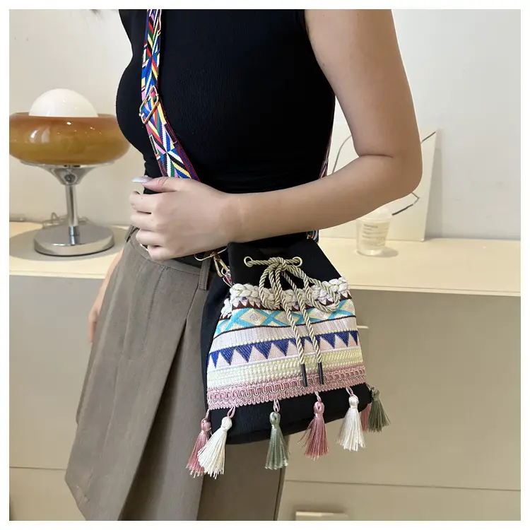 2023 Korean Style Tassel Crossbody Bag Brown — feature 14