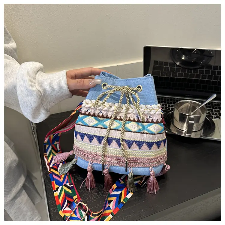 2023 Korean Style Tassel Crossbody Bag Brown — feature 18
