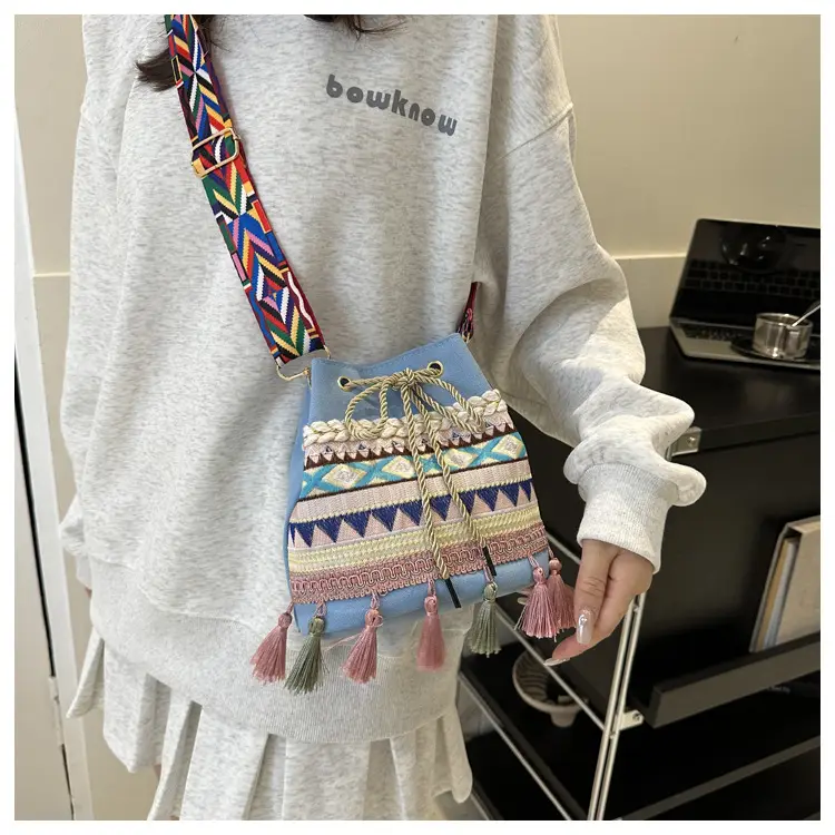 2023 Korean Style Tassel Crossbody Bag Brown — feature 21