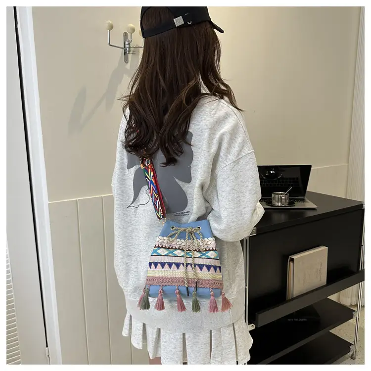 2023 Korean Style Tassel Crossbody Bag Brown — feature 22