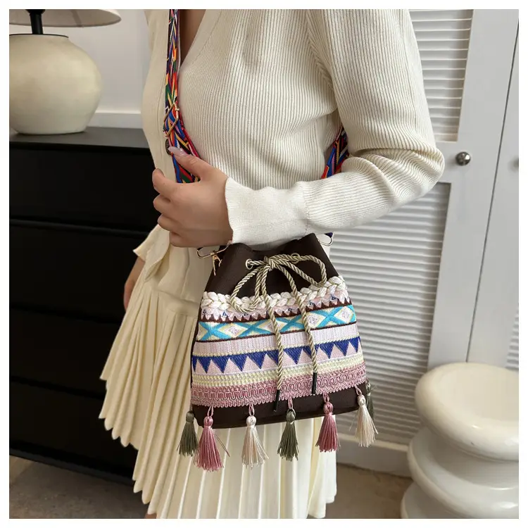 2023 Korean Style Tassel Crossbody Bag Brown — feature 32