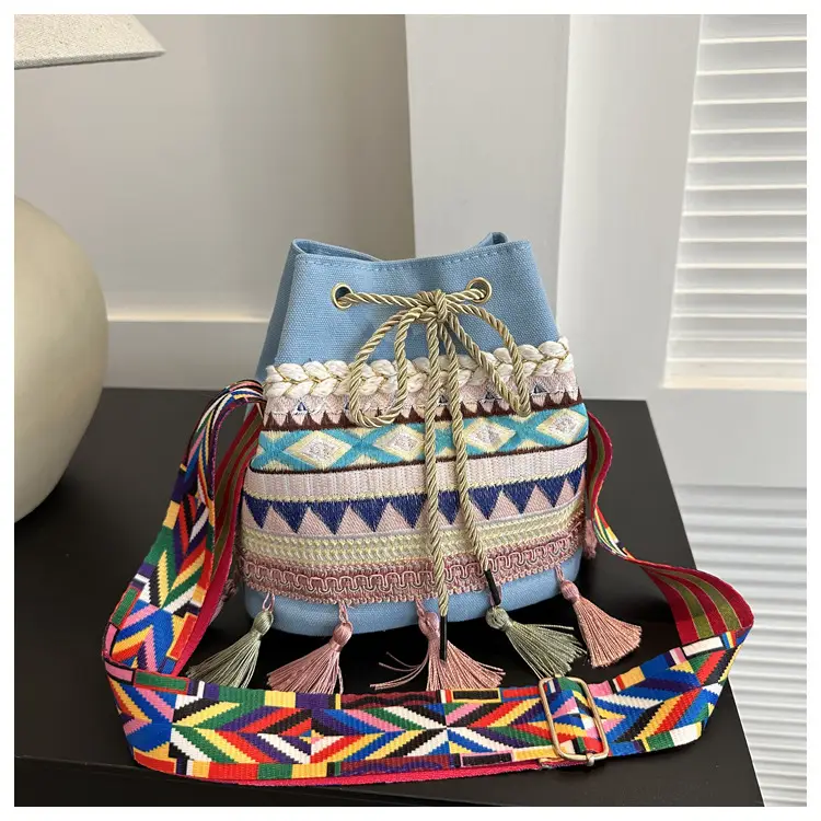 2023 Korean Style Tassel Crossbody Bag Brown — feature 9