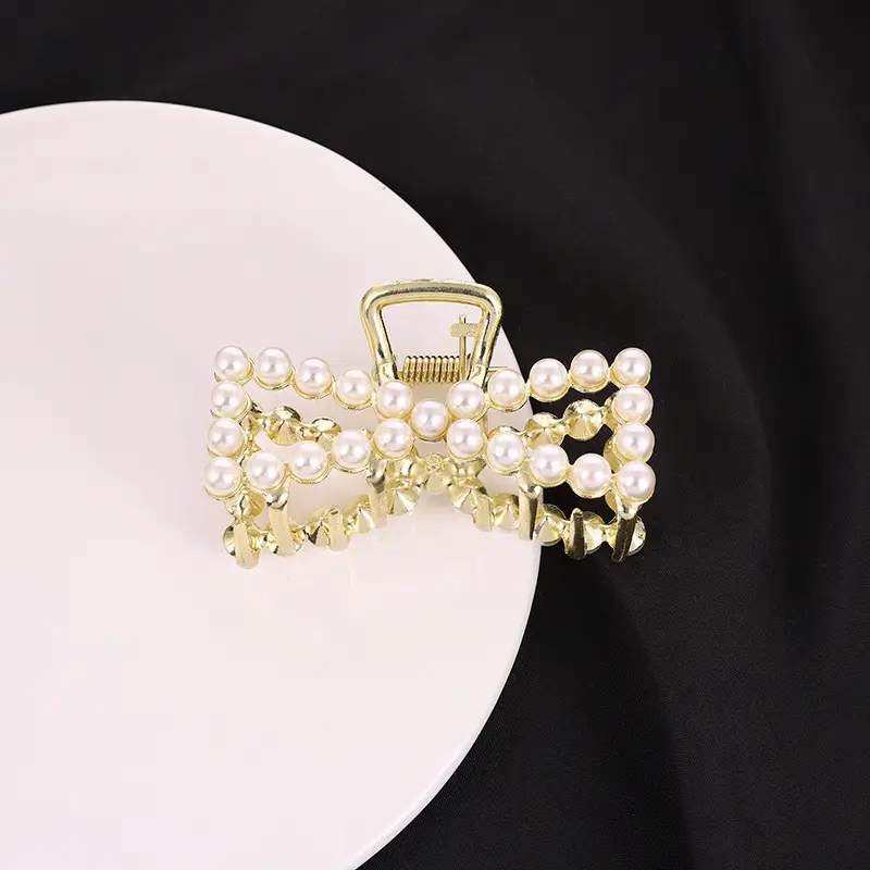 Korean Pearl Hairpin with Rhinestones Grip - Image 5