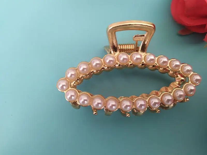 Korean Pearl Hairpin with Rhinestones Grip - Image 8