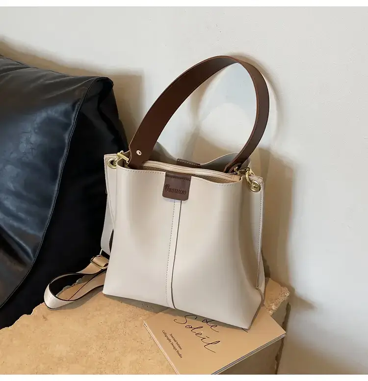 Women's Large Capacity Shoulder Bag Cream Brown Gold — feature 16